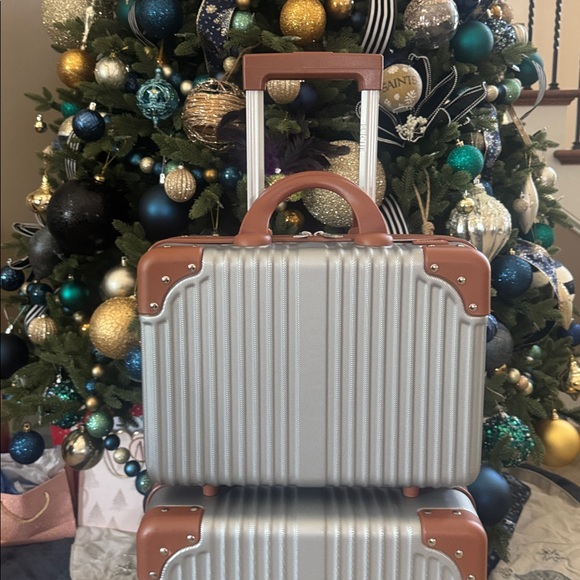 Puiche Tresor 2-Piece Carry-On Spinner Weekender Bag Luggage Set - Picture 2 of 12